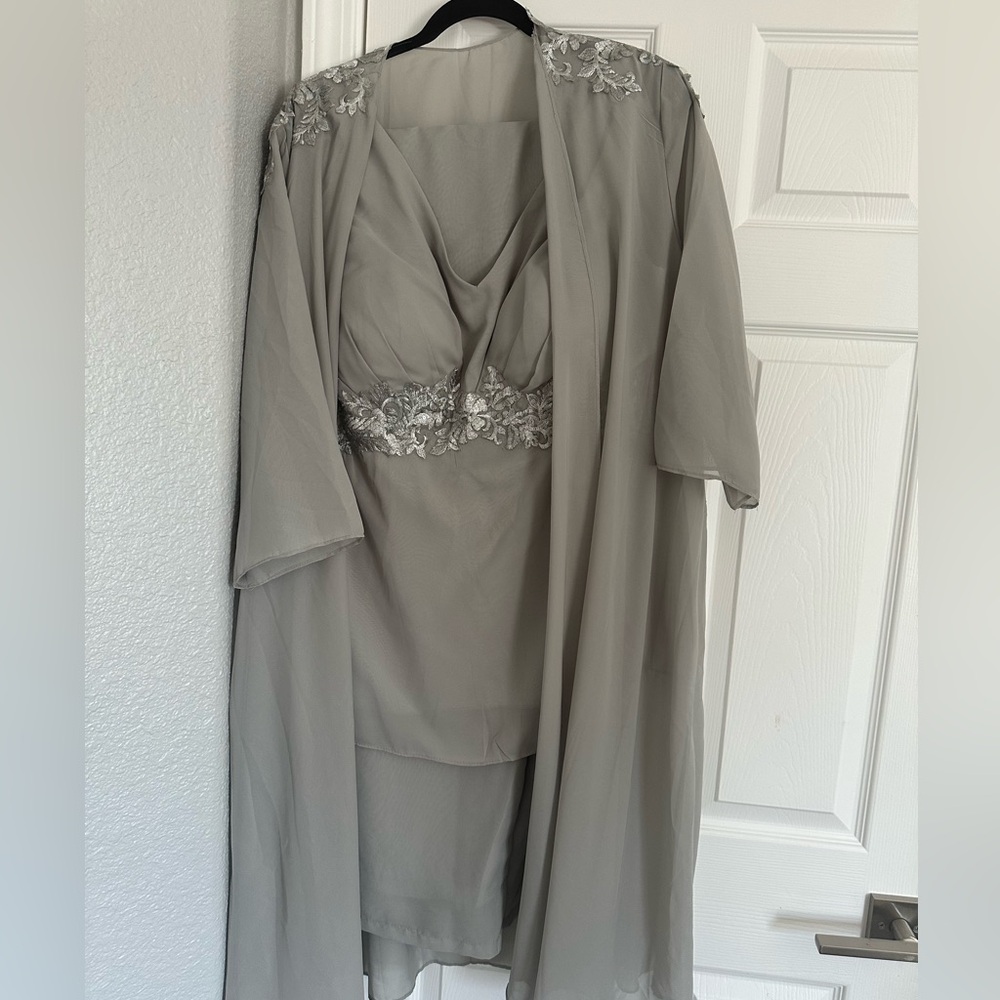 Elegant Gray Three Piece Occasion Outfit Mother of the Bride 18/20